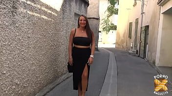 Play Mila, beautiful milf, in anal threesome with her friend Angelina
