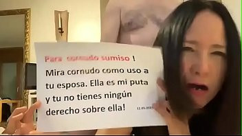 Play Esposa manda mensaje para su esposo cornudo