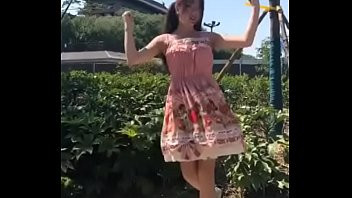 Play B站直播萝莉裸舞