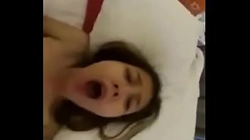 Play Main Di Hotel Sama Cewek Cantik, Muka'nya Bikin Nagih :V