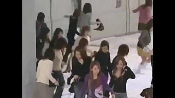 Play 500人の女の子のグループセックス