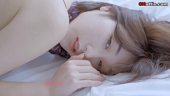 Play 国模：超美嫩模小九月破洞黑丝诱惑 高清视频