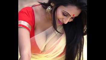 Play মারিয়ার বড় বড় মাইয়ের গভীর খাঁজ !
