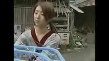 Play Japanese Young Horny House Wife Force