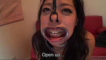 Play Subtitled bizarre Japanese facial destruction blowjob