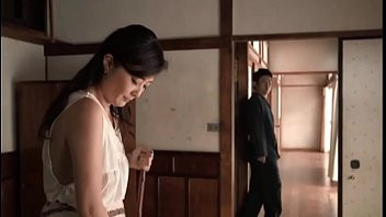 Play Japanese Mom Catch Her Son Stealing Money - LinkFull: 