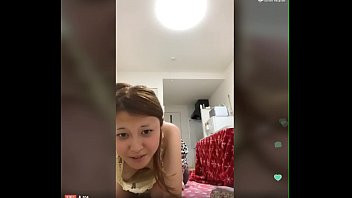 Play Periscope japanese girl downblouse