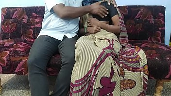 Play Unsatisfied indian married staff sex with boss inside office at lunch time