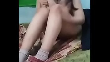 Play Ceweknya masih perawan Videofull >> 